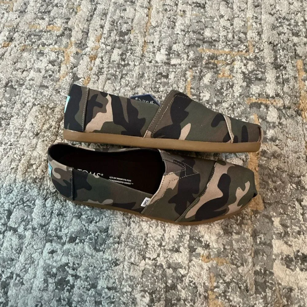 MEN’S TOMS ALPARGATA ESPADRILLES! NWT! SIZE 8